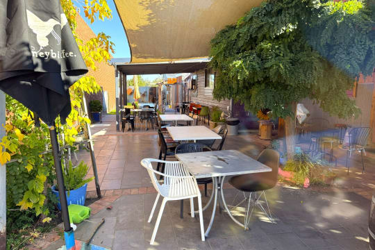 LEASEHOLD - Half Acre Cafe, Howlong NSW - 1P0595