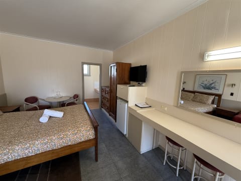 Under Contract - Profitable Leasehold Motel with Caravan Park & Camp sites in Ballarat