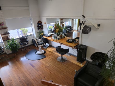 RARE SEA CHANGE OPPORTUNITY - PROFITABLE BUSINESS - SAME OWNER SINCE 2000