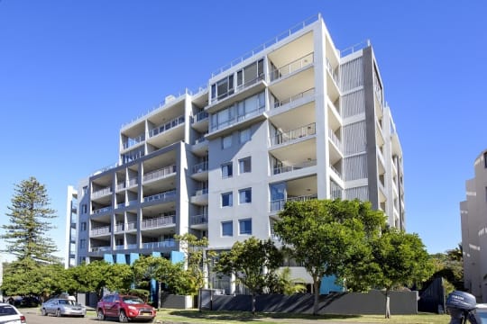 Executive Living with Significant Income - ID 7846