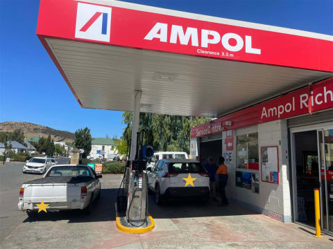 Easy-to-run petrol station with untapped revenue streams