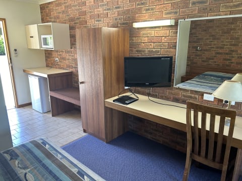 A WELL PRESENTED MOTEL BUSINESS READY FOR FURTHER GROWTH - 521ML