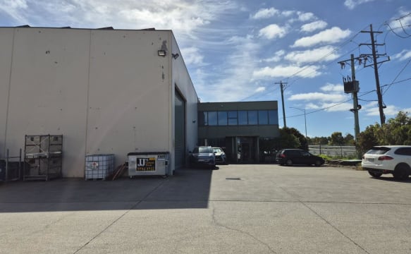 FREEHOLD + MANUFACTURING BUSINESS PACKAGE SIUPAK PLASTIC BAGS + 2/2 RUTHERFORD ROAD, SEAFORD