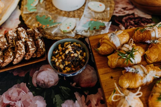 Well-Established Bakery Cafe for Sale | High Takings | [2512041]