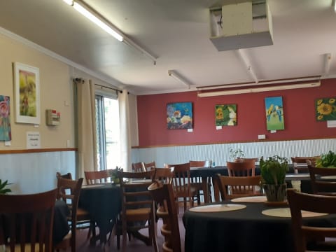 BLUFF HOTEL: FREEHOLD HOTEL & GAMING OPPORTUNITY - 72HF