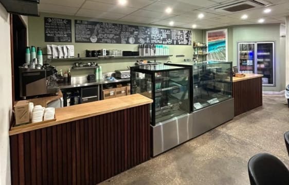 BAMBOO CAFE EXMOUTH – VERY BUSY CENTRAL CAFÉ