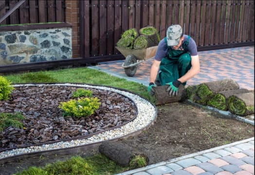 Landscaping Business -   Recurring Revenue + Strong Growth!