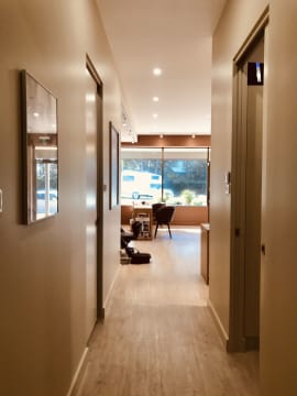 QUALITY, PEACEFUL, ELEGANT, & WELL ESTABLISHED SALON