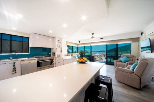 Lifestyle with Income - Airlie Beach - North Qld - Income Range 50 - 100k Plus