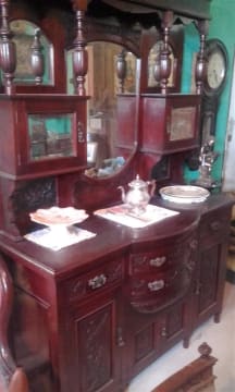 ANTIQUES, ART, COLLECTABLES, ETC. Established business to suit family/friends