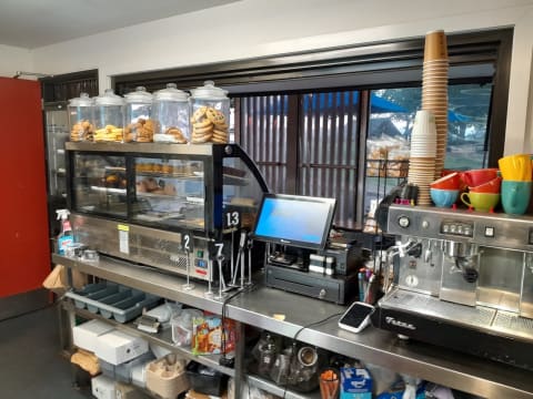 Popular Lakeside Cafe in a Tourist Location – Ararat, Vic