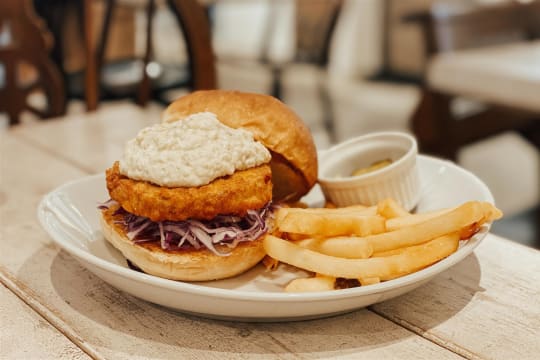 Prestigious 5-Day Lunch Bar in the Growing Forrestdale Indus