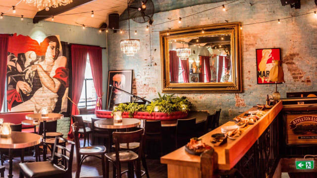​MYRTLE WINE BAR & MURMUR PIANO BAR