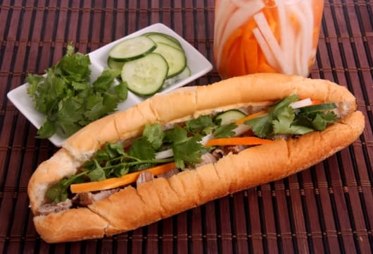 Takeaway Sandwich Shop Connected to Busy Train Station [2508121]