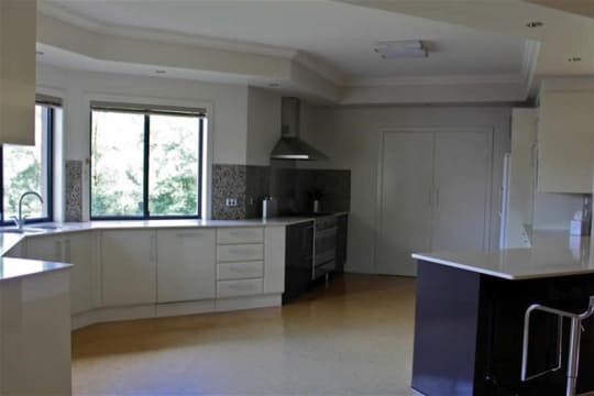 FREEHOLD 7.5 ACRES & HOLIDAY ACCOMMODATION FOR SALE