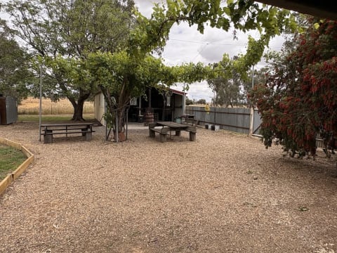 Freehold LPO, Liquor General Store & 6 BR Residence