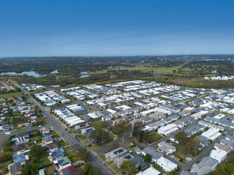 BUSINESS ONLY | NET PROFIT OVER $433,000 / TOPPED UP TO FULL 25 YEAR TERM! | Resort Brokers ID : ...