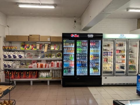 Convenience Store/Cafe in Clifton Hill (JASW0048)