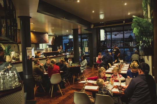 REDUCED TO SELL - PIZZA & PASTA RESTAURANT CBD BENDIGO LONG ESTABLISHED BUSINESS