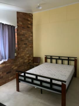 FREEHOLD BAKERY/CAFE AND HOUSE FOR SALE