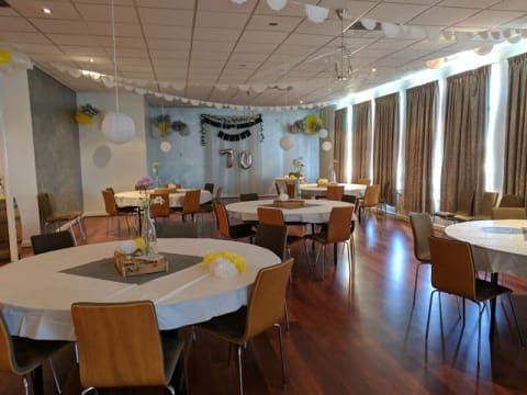 New Whyalla Hotel Provincial City large Gaming and Pub lease