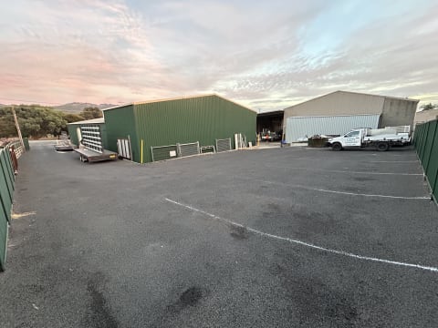 CRAWFORD GLASS AND ALUMINIUM - TUMUT - NSW