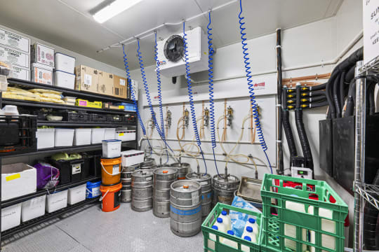 LEASEHOLD - Bull & Mouth Hotel Motel, Maryborough VIC - 1P0576