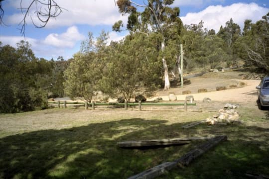 ICONIC LOG CABIN TEA HOUSE RESTAURANT WITH TOP VIEWS UNDER MT GLADSTONE LOOKOUT