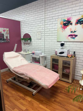 Well Established Hair and Beauty Salon in Busy Coolbellup Shopping Centre
