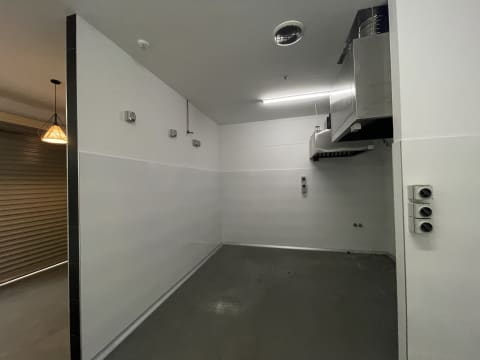 BlossomBite Creations of Bespoke Cakes and Desserts