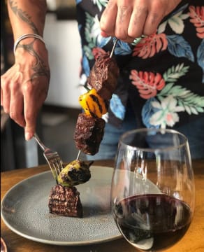 QUALITY RESTAURANT AND COCKTAIL BAR IN LORNE