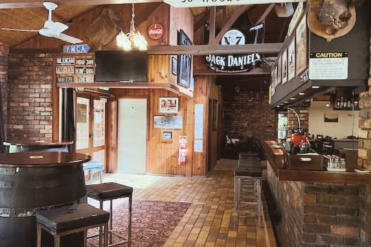 UNDER OFFER - Court House Hotel, Jamieson