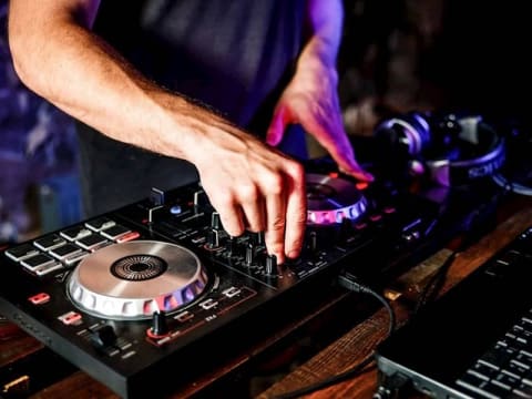 Li9ntwuugaovn86yuufe