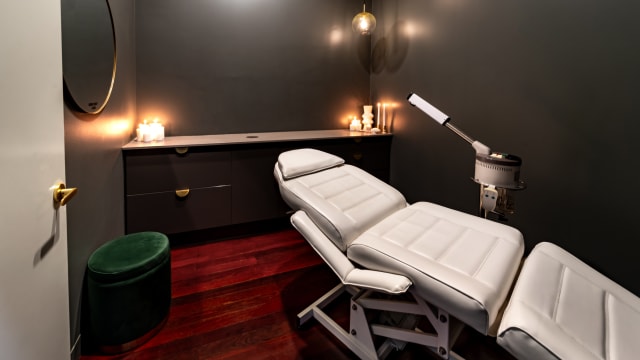 Exceptional Opportunity to Own a Thriving Boutique Beauty Salon in Wembley
