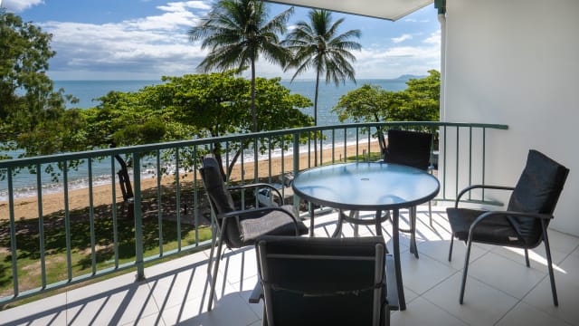 Beachfront Lifestyle & Income – Holiday Management Rights, Trinity Beach – ID 9148