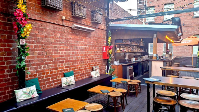 UNION ELECTRIC - A CBD laneway cocktail bar and rooftop