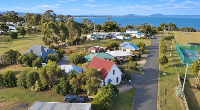 Rare East Coast Tasmania Profitable Accommodation Villas Cottages Separate DA Lots Sea Change Opp