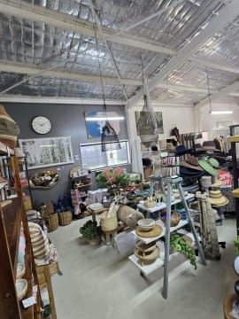 EXCEPTIONAL CAFE & LIFESTYLE STORE IN SEASIDE LOCATION