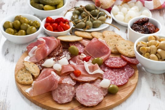Well-Established Deli in Premium Location – 30 Years of Success [2607153]