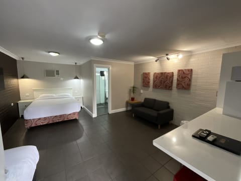 Exceptional Opportunity! Dubbo Leasehold - 462ML