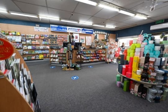 Benalla Cards, Gifts, News etc (DWIWN2117)