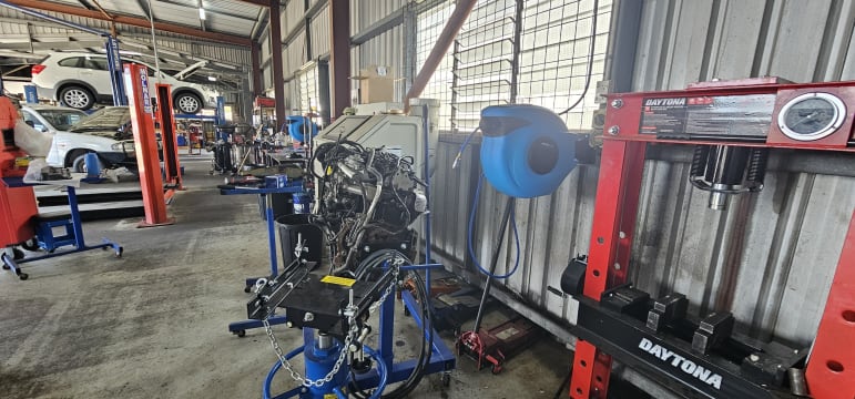 Established Townsville Automotive Workshop – 45+ Years