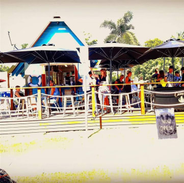 Iconic, Seaside Cafe in Paradise