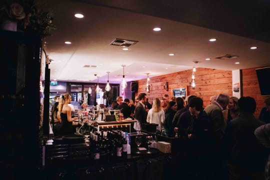 RESTAURANT & BAR