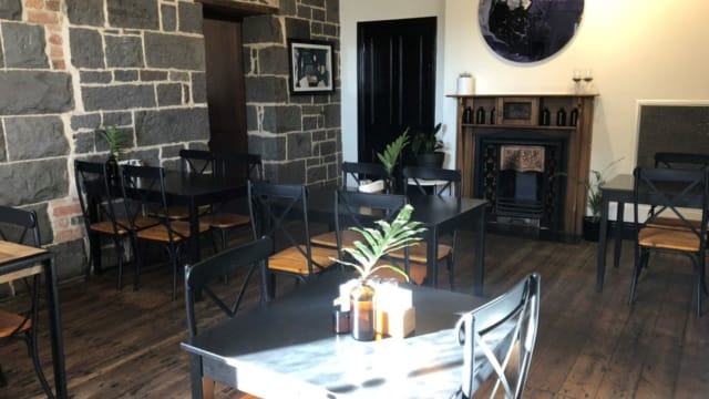 High-Exposure Waterfront Café with Growth Potential