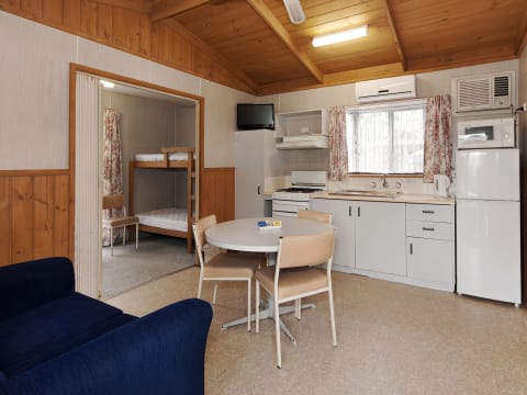 A RARE FIND IN A GOLD RICH TOWN - 1069CPL