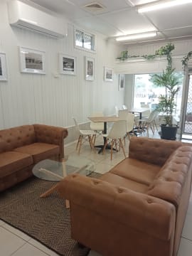 Freehold licensed Cafe / Restaurant with lifestyle