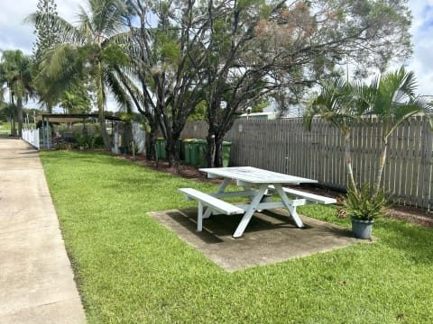 SMALL EASILY MANAGED, TRAMWAY MOTEL - 2086ML