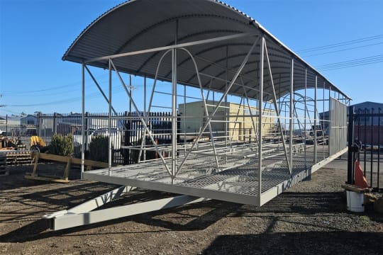 Large-Scale Sandblasting Facility With Freehold