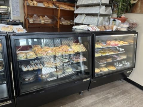 SOUTHSIDE BAKERY FOR SALE OUTSTANDING BUSINESS WITH HIGH PROFITS OFFERS OVER 200K!